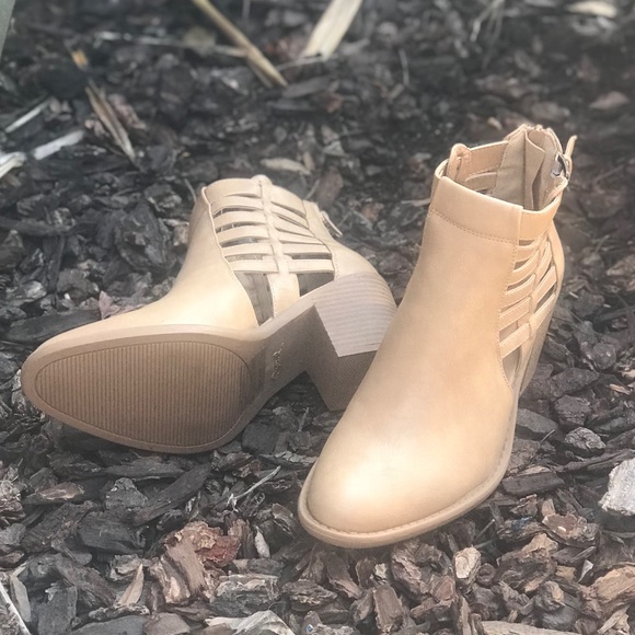 Caged ankle booties with buckle accent -toast PU - Picture 5 of 5